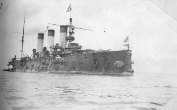Крейсер I ранга «Аврора» на рейде Манилы после Цусимского сражения. Май 1905 г.